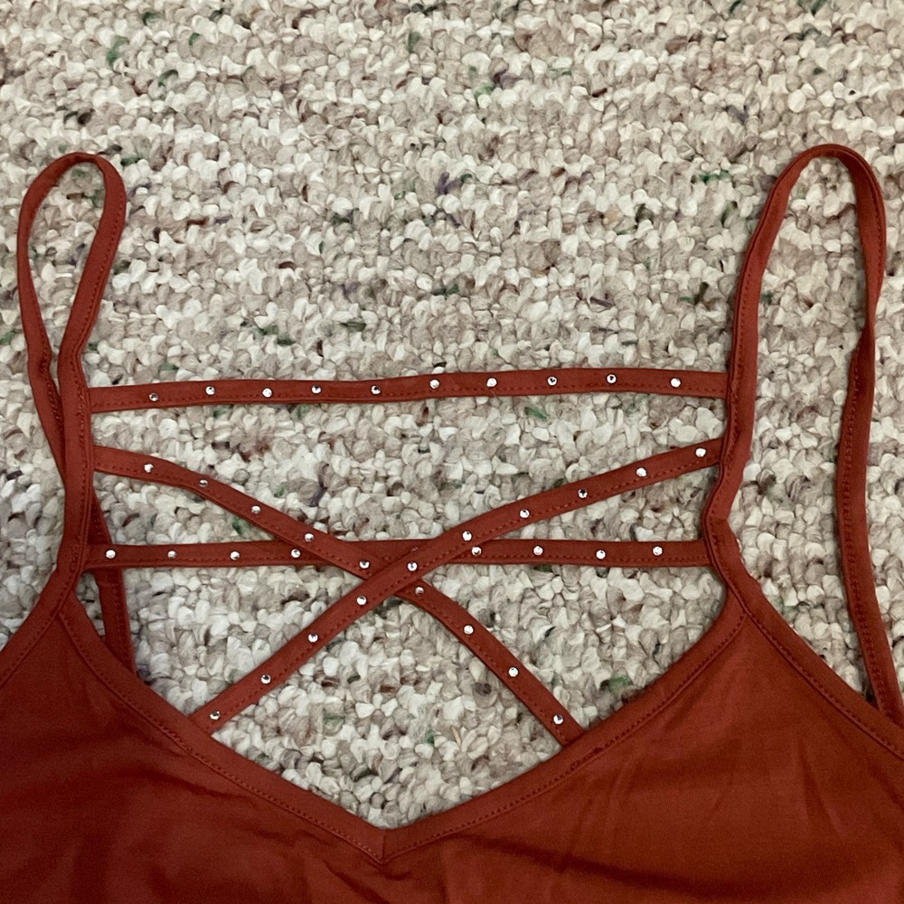 Women’s Strappy Rhinestone V-Neck Rust Spaghetti Strap Tank Top XL NWOT - Picture 3 of 9